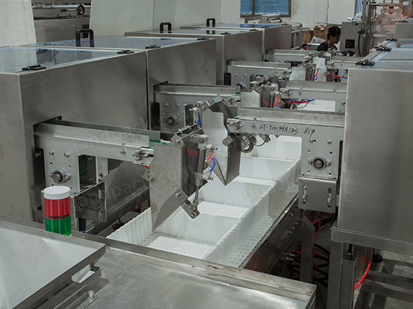 hardware packaging machine