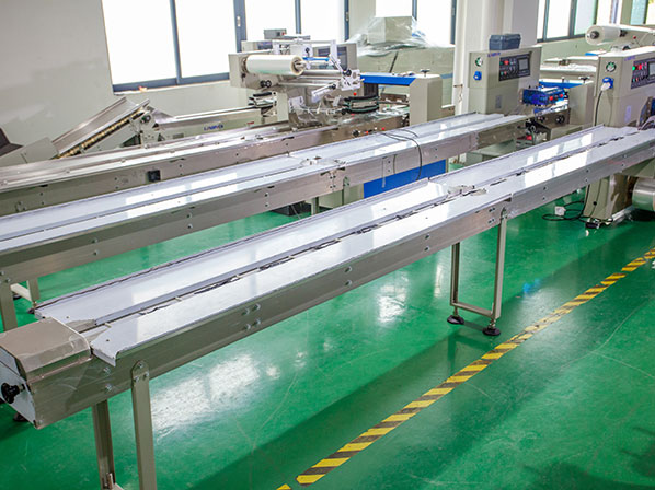 cutlery packaging machine