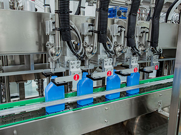 liquid filling machine