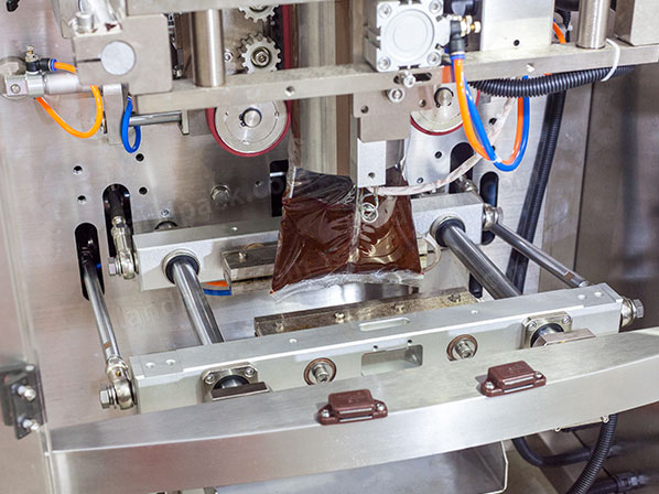 chutney packing machine video