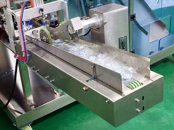 liquid packaging machine